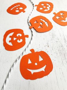 Quick and Easy Halloween Pumpkin Garland - 100 Directions