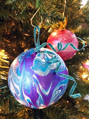 DIY Poured Paint Ornaments - 100 Directions