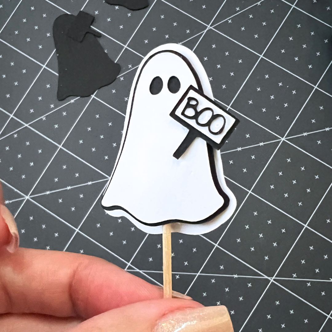 DIY ghost cupcake topper - easy cricut craft